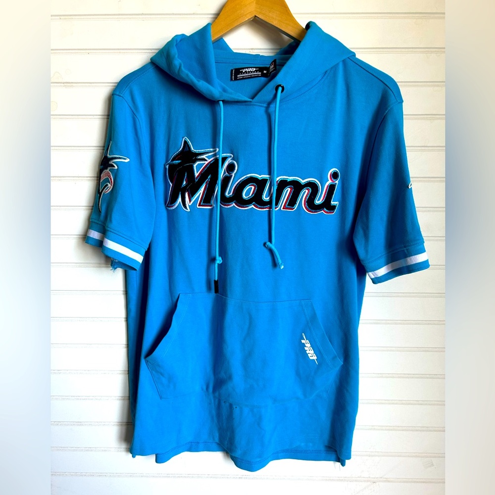 MIAMI MARLINS men’s size medium MLB  short sleeve sweatshirt